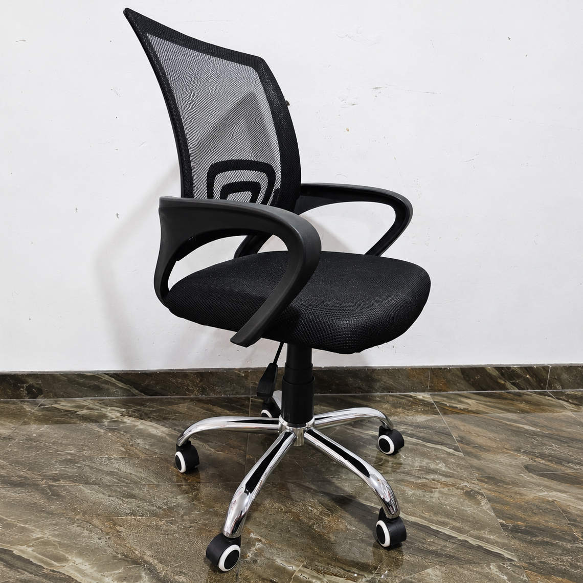 Silla Oficina Ejecutiva Reclinable HARALD – Diseño Ergonómico Con Apoyo Lumbar Y Base Cromada
