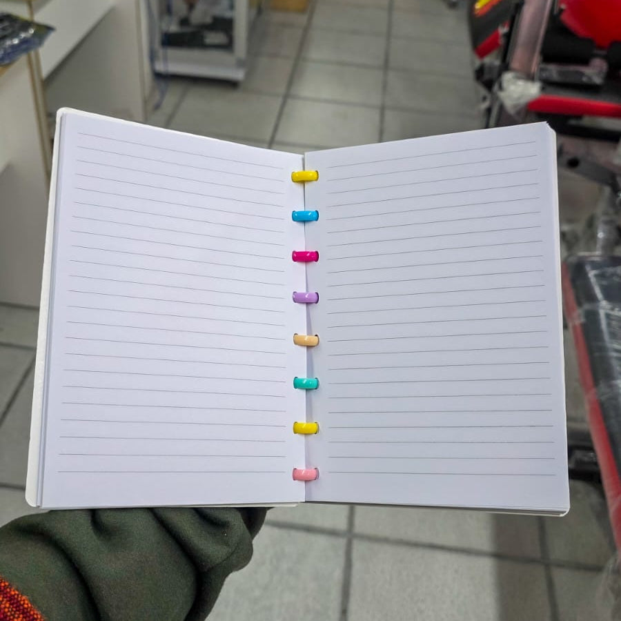 Cuaderno Con Anillos Plásticos De Colores Y 100 Hojas A Lineas – Sistema De Hojas Removibles Y Reorganizables