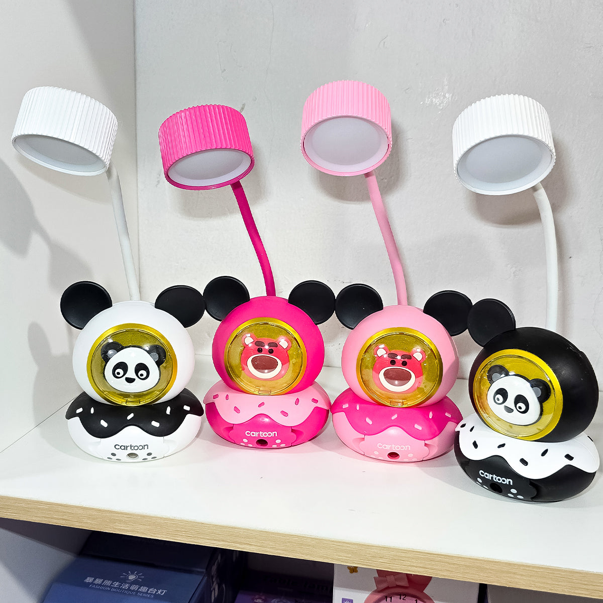 Lámpara Panda Led Para Escritorio – Luz Recargable Con Sacapuntas Eléctrico Y Portalápices Infantil