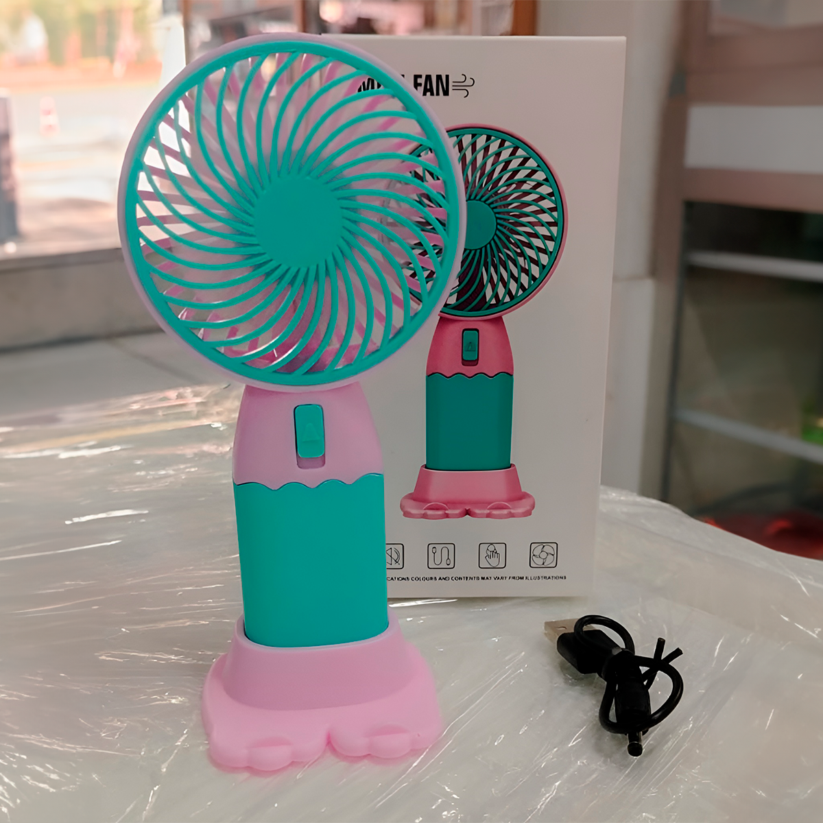 Ventilador De Mano Silencioso Con Soporte Para Celular – Portátil Y Compacto Para Uso Diario