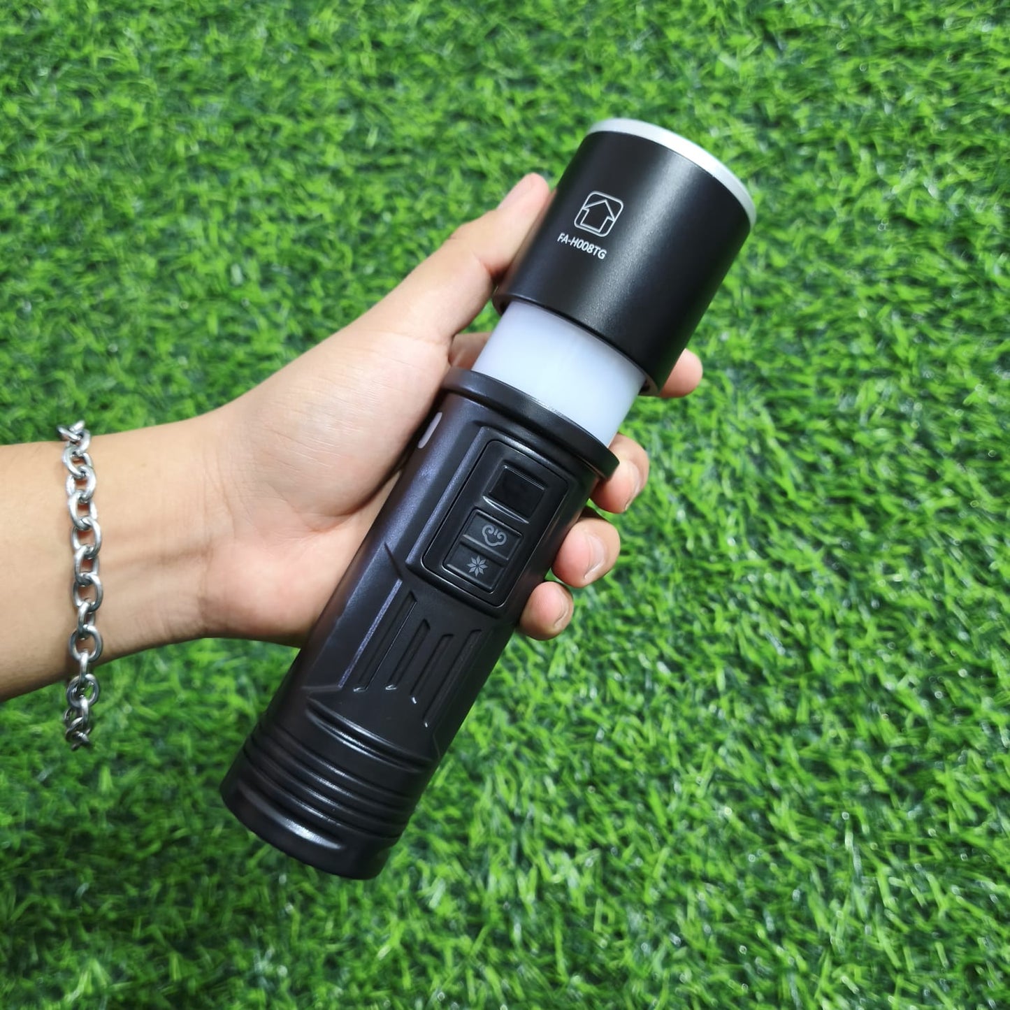 Linterna LED Tubular Recargable Con Zoom Y Display Digital – Power Bank Y 3 Colores De Luz Lateral