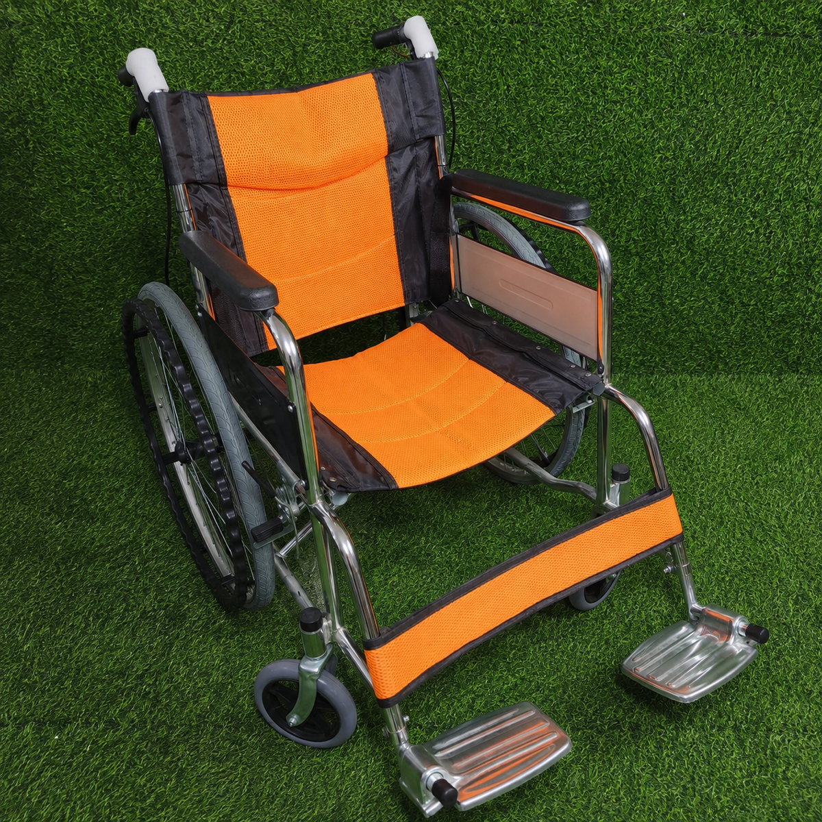 Silla De Ruedas Plegable Importada – Estructura De Acero Reforzado Con Posapiés Y Frenos Laterales Hasta 120kg