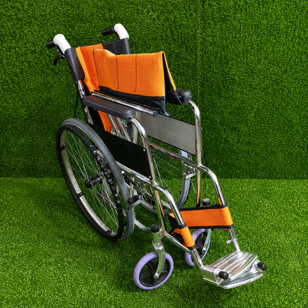 Silla De Ruedas Plegable Importada – Estructura De Acero Reforzado Con Posapiés Y Frenos Laterales Hasta 120kg