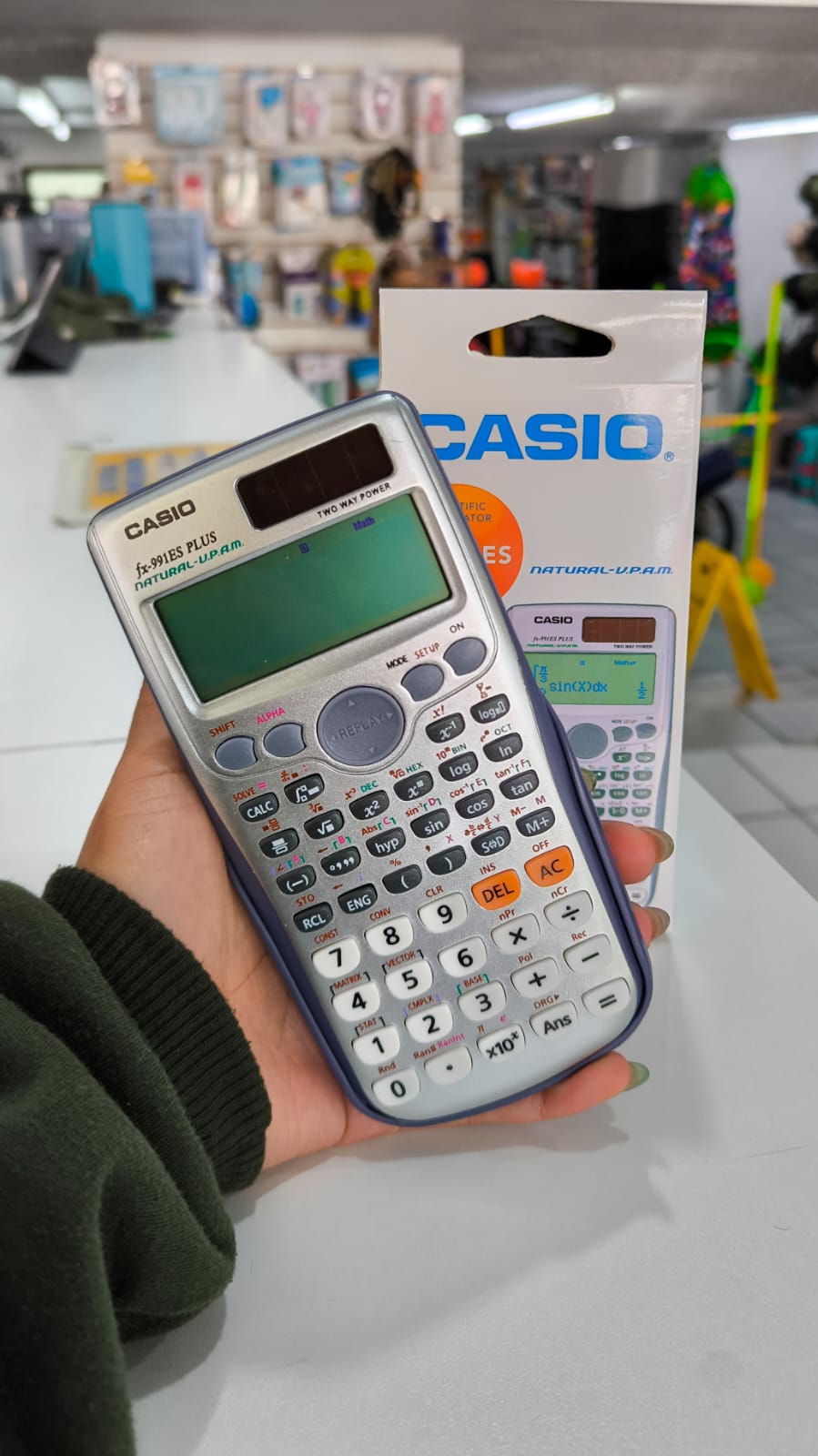 Calculadora Científica Casio FX-991ES PLUS – 417 Funciones, Solar Y Batería, Pantalla Natural