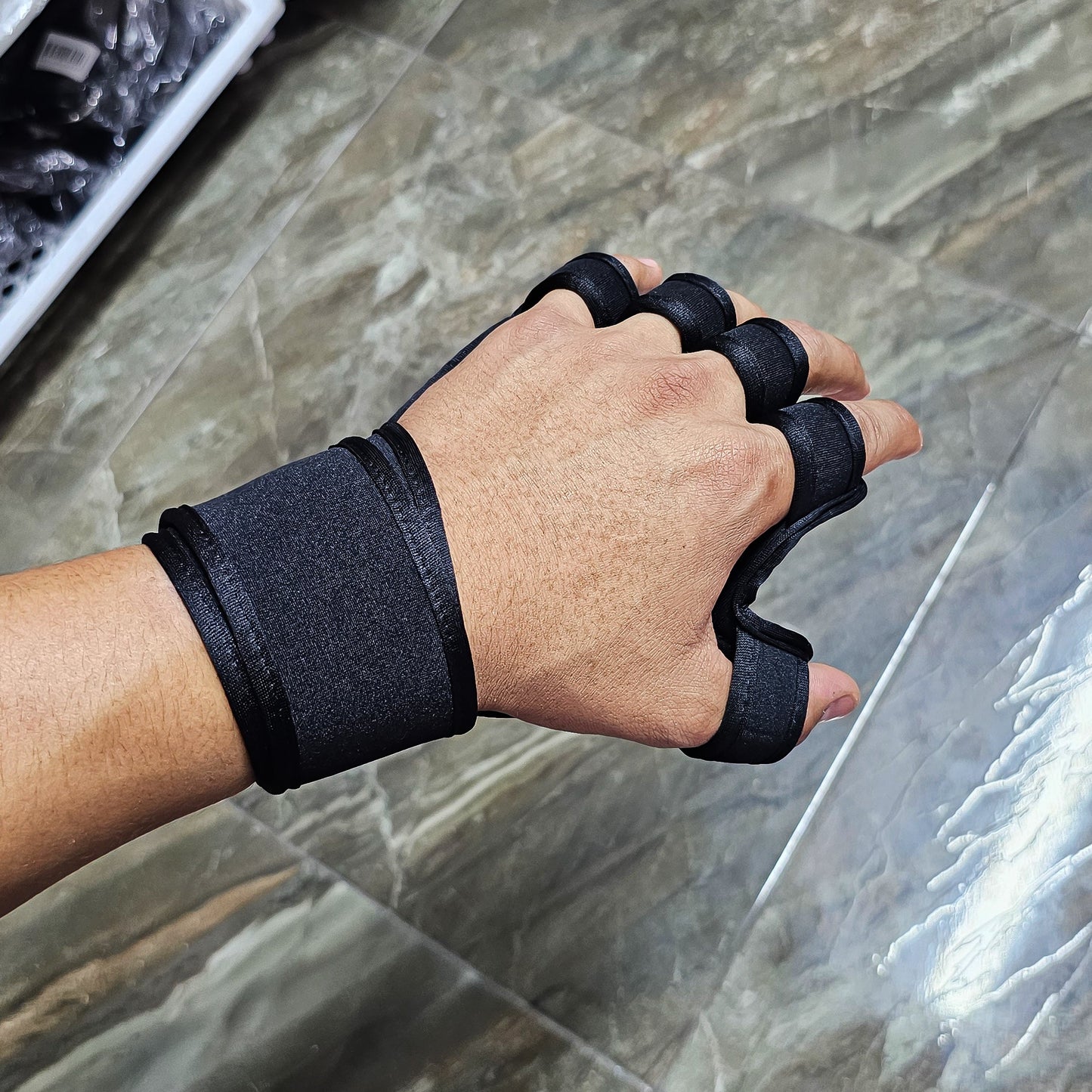 Calleras Adidas Con Muñequera Y Palma Antideslizante – Protección Para Pesas, Gym Y Calistenia Unisex