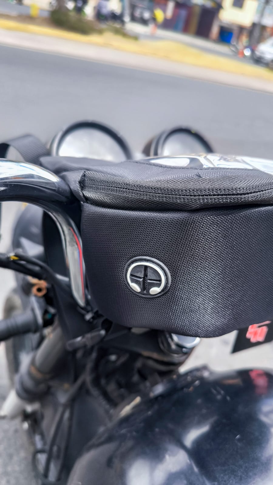 Canguro Para Moto WOLF Impermeable Con Pantalla Para Teléfono – Soporte Frontal Multifuncional