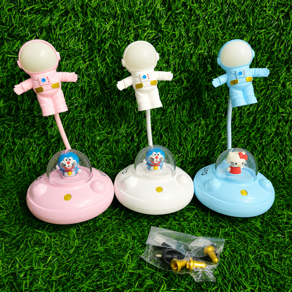 Lámpara Astronauta LED 2 En 1 Con Luz De Colores Y Figura Decorativa – Velador Infantil Para Cuarto
