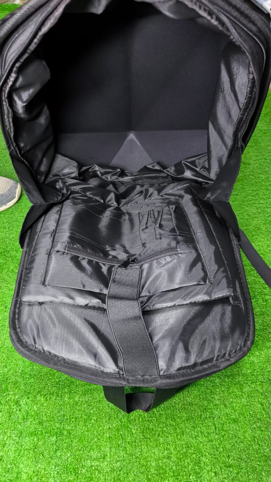 Mochila Laico Bear Para Moto De Fibra De Carbono – Rígida Expandible E Impermeable Para Laptop Y Ciudad