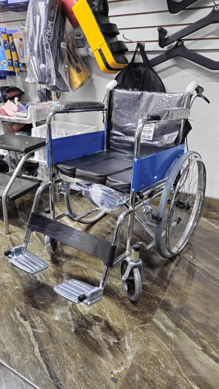 Silla De Ruedas Inodoro Plegable – Estructura De Acero Reforzado Con Posapiés Desmontables Y Bidet Extraíble