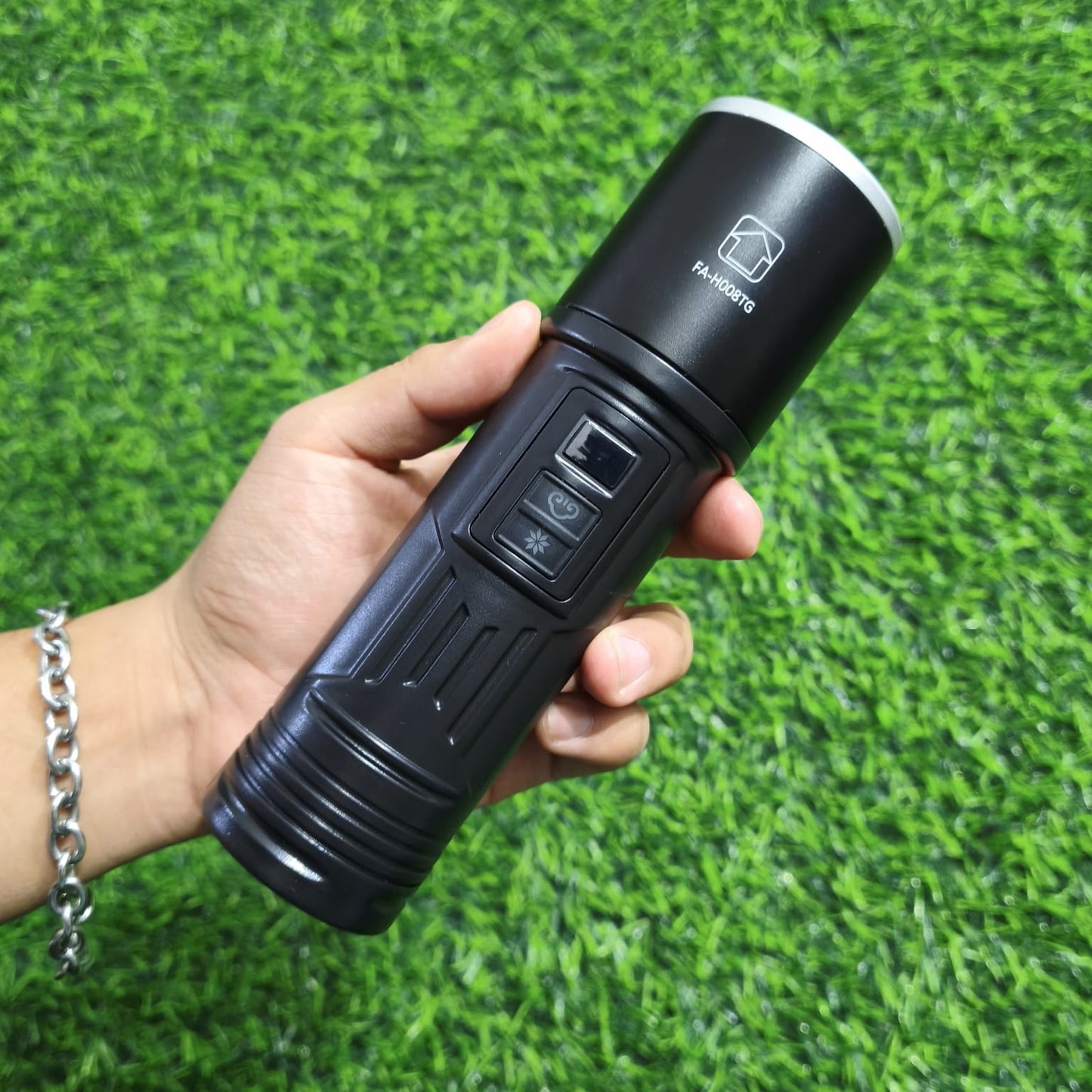 Linterna LED Tubular Recargable Con Zoom Y Display Digital – Power Bank Y 3 Colores De Luz Lateral