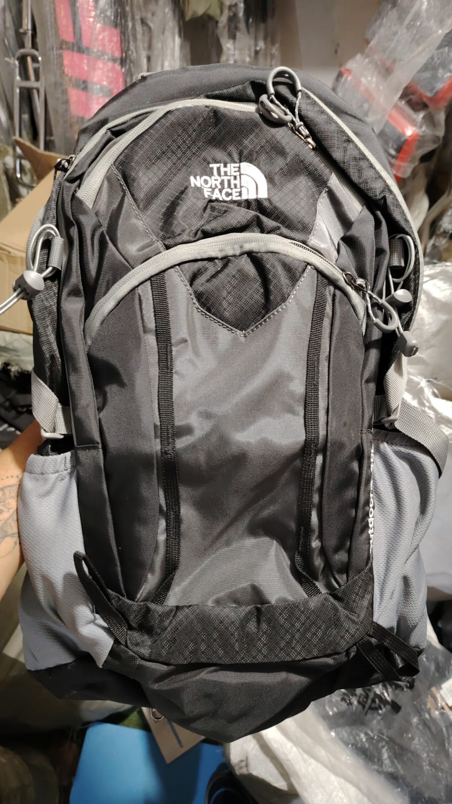 Mochila The North Face Outdoor 40l – Deportiva, Impermeable Y Ergonómica Para Senderismo Y Viajes