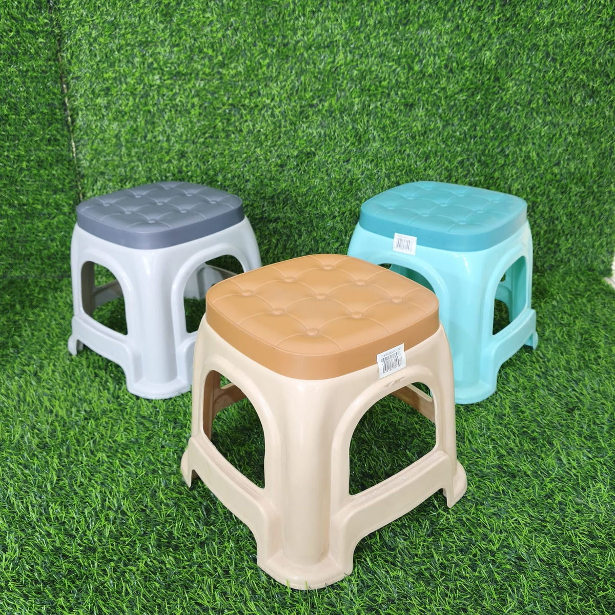 Banquito Infantil 102 – Plástico Resistente con Diseño Geométrico