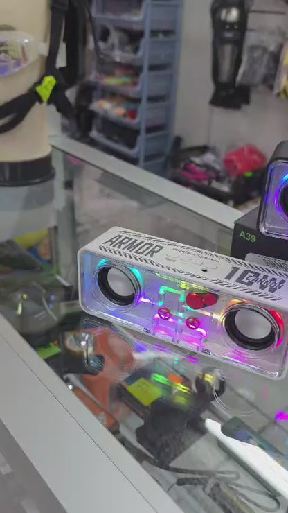 Parlante Bluetooth Transparente Con Luces RGB – Altavoces Duales, Sonido Estéreo Y Diseño Retro